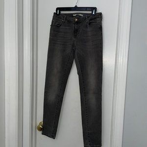 Zeera  Women  Slim Fit Jeans , Size 06.‎ Gray Color
